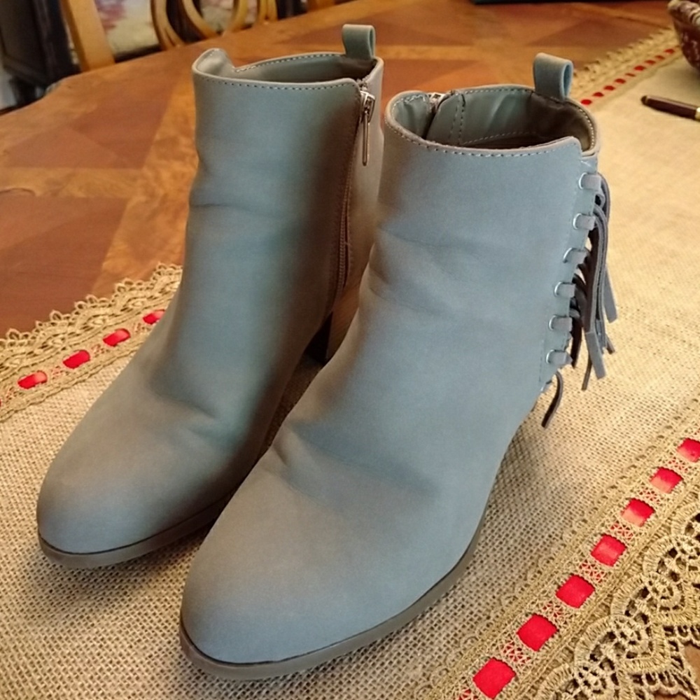 Ladies shoes